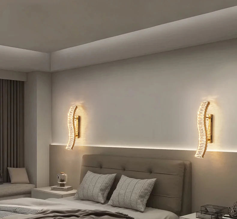 STYLE ELEGANT  HAUT DE GAMME 

"Éclat de Cristal – L’Applique Murale qui Sublime Votre Intérieur"

"Lumière de Luxe : Brillance, Élégance et Technologie LED"

"Faites Scintiller Vos Murs avec le Charme du Cristal"

"