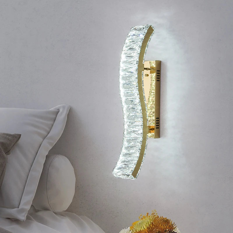 STYLE ELEGANT  HAUT DE GAMME 

"Éclat de Cristal – L’Applique Murale qui Sublime Votre Intérieur"

"Lumière de Luxe : Brillance, Élégance et Technologie LED"

"Faites Scintiller Vos Murs avec le Charme du Cristal"

"